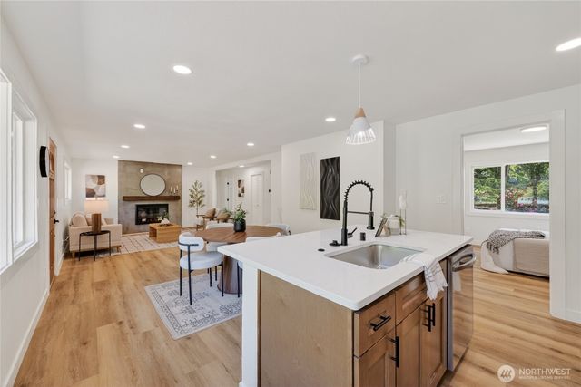 3002 Lakeway Drive, Bellingham, WA 98229
