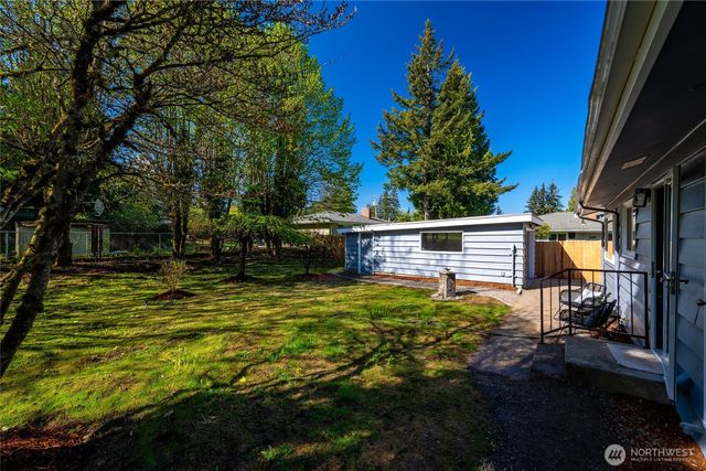 3002 Lakeway Drive, Bellingham, WA 98229
