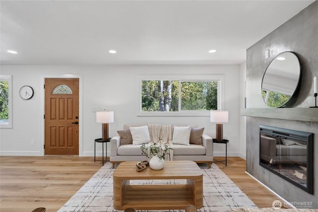 3002 Lakeway Drive, Bellingham, WA 98229