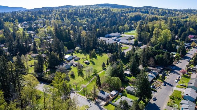 3002 Lakeway Drive, Bellingham, WA 98229