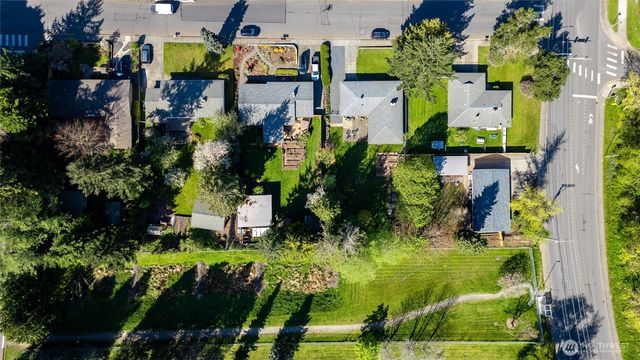 3002 Lakeway Drive, Bellingham, WA 98229