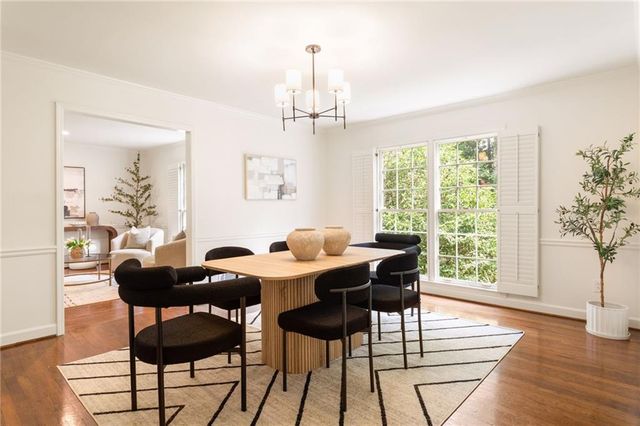 855 Old Creek Trail, Atlanta, GA 30328