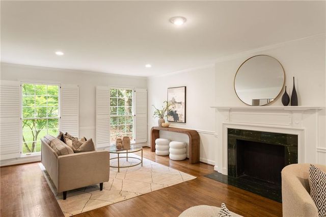855 Old Creek Trail, Atlanta, GA 30328