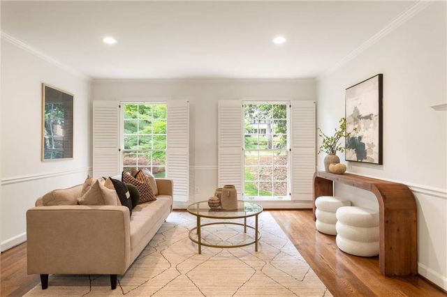 855 Old Creek Trail, Atlanta, GA 30328