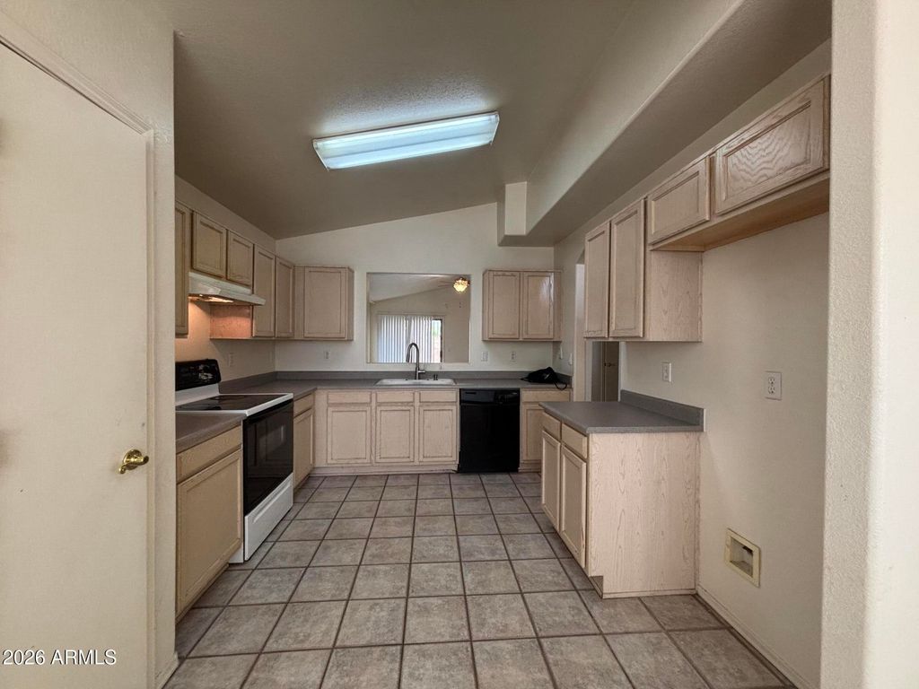 8540 W Rue de Lamour --, Peoria, AZ 85381 — photo 3
