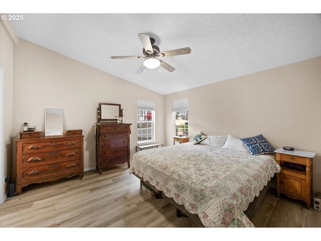 145 SAMANTHA Way, Canyonville, OR 97417