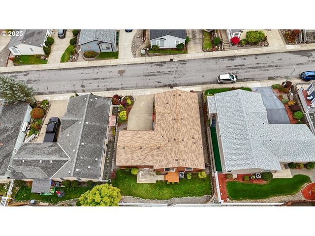 145 SAMANTHA Way, Canyonville, OR 97417