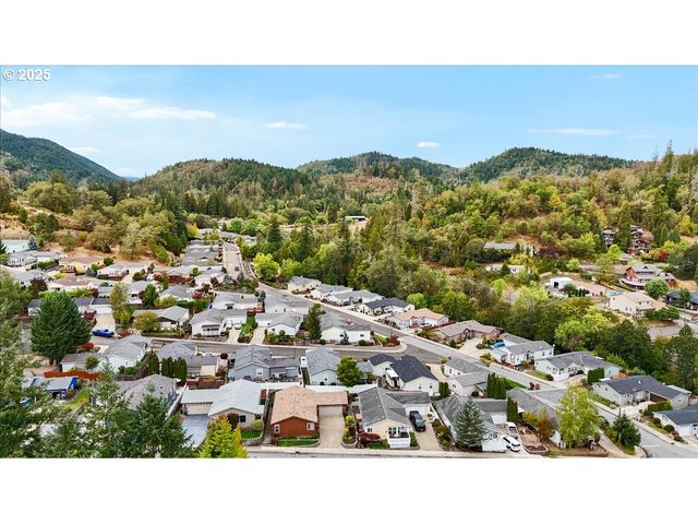 145 SAMANTHA Way, Canyonville, OR 97417