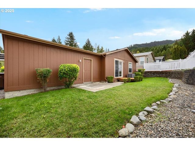 145 SAMANTHA Way, Canyonville, OR 97417