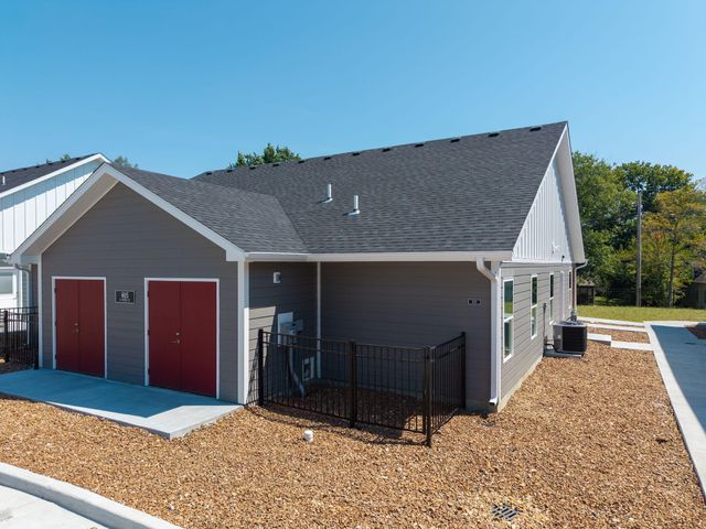 605 N 4TH ST 100, Columbia, MO 65201