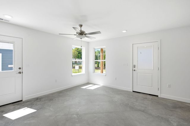 605 N 4TH ST 100, Columbia, MO 65201