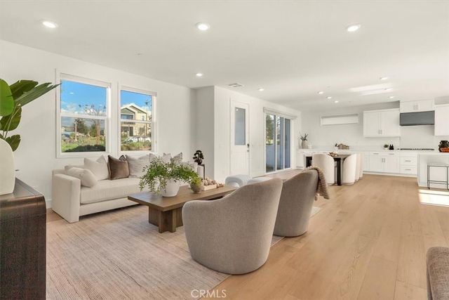 214 Tank, Irvine, CA 92618