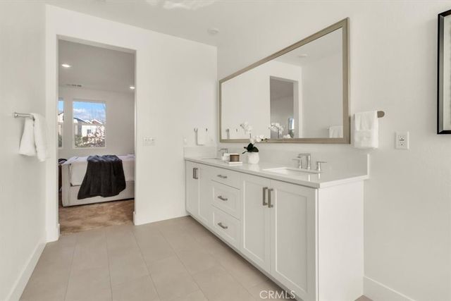 214 Tank, Irvine, CA 92618