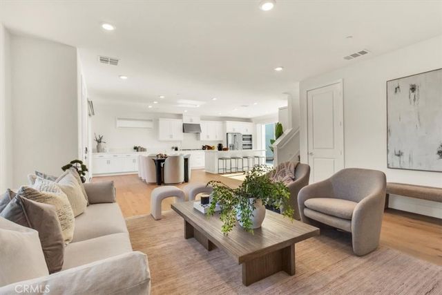 214 Tank, Irvine, CA 92618