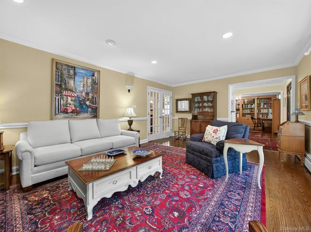22 E Mayer Drive, Suffern, NY 10901