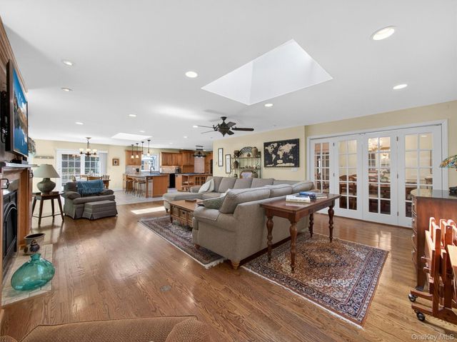 22 E Mayer Drive, Suffern, NY 10901
