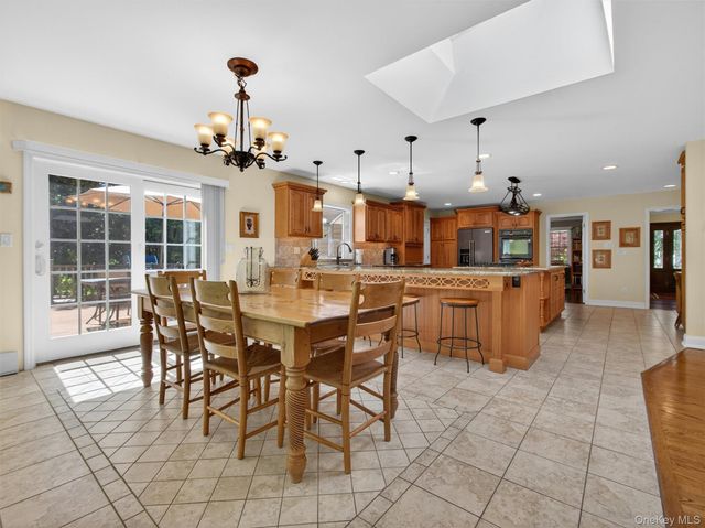 22 E Mayer Drive, Suffern, NY 10901