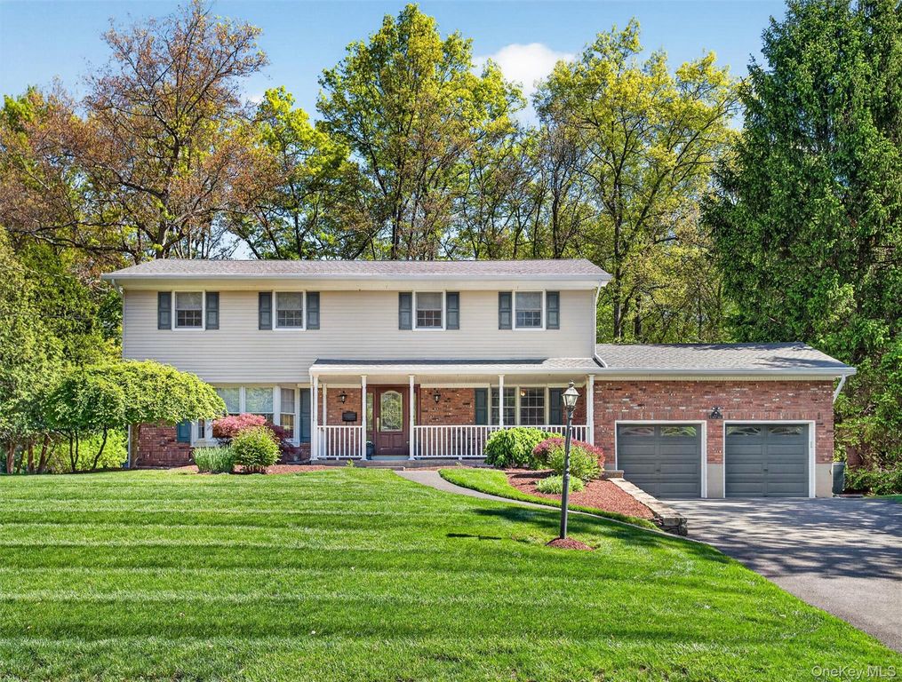 22 E Mayer Drive, Suffern, NY 10901