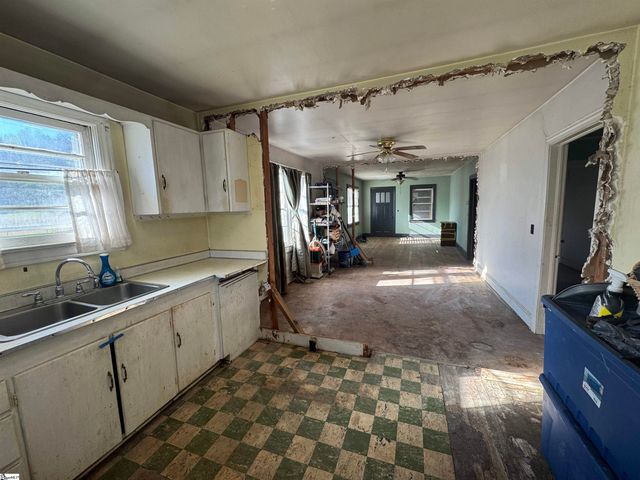 7 Valley Road, Travelers Rest, SC 29690