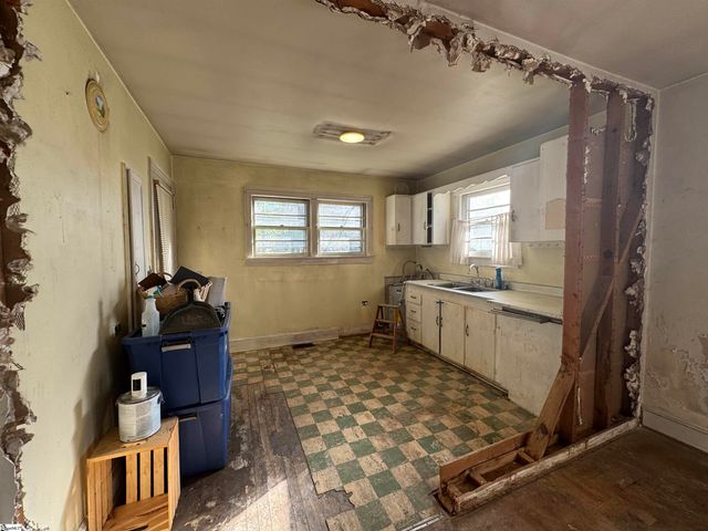 7 Valley Road, Travelers Rest, SC 29690
