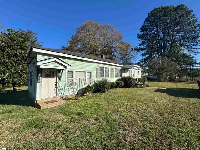 7 Valley Road, Travelers Rest, SC 29690