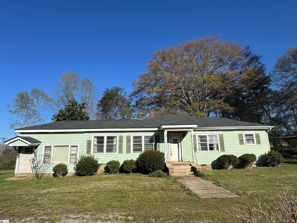 7 Valley Road, Travelers Rest, SC 29690