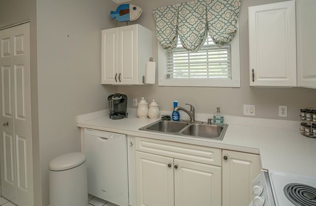 4241 Hibiscus Dr. Unit 102, Little River, SC 29566
