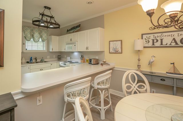 4241 Hibiscus Dr. Unit 102, Little River, SC 29566