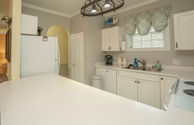 4241 Hibiscus Dr. Unit 102, Little River, SC 29566