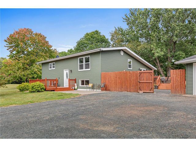 1757 220th Avenue, New Richmond, WI 54017
