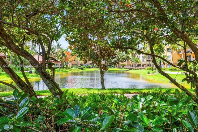 16132 Emerald Estates Dr, Weston, FL 33331