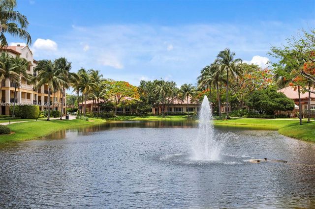 16132 Emerald Estates Dr, Weston, FL 33331