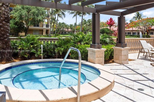 16132 Emerald Estates Dr, Weston, FL 33331