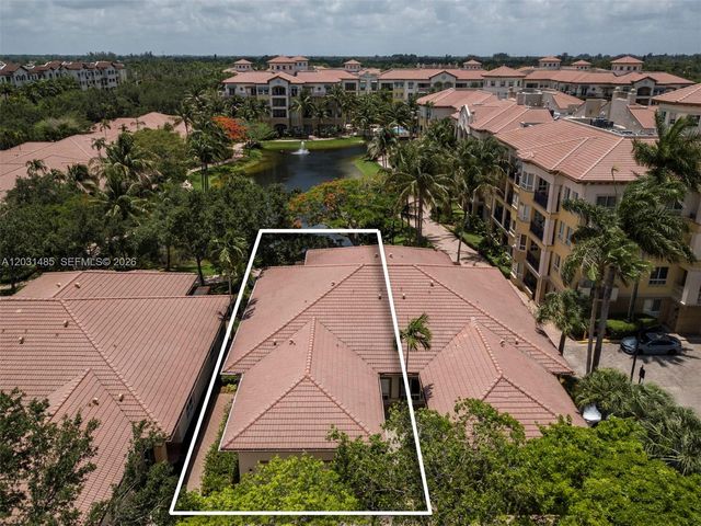 16132 Emerald Estates Dr, Weston, FL 33331