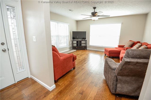 104 Trappers Place, Charleston, WV 25314