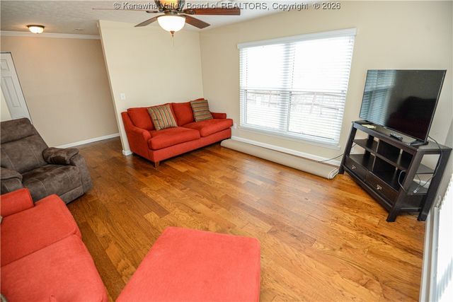 104 Trappers Place, Charleston, WV 25314