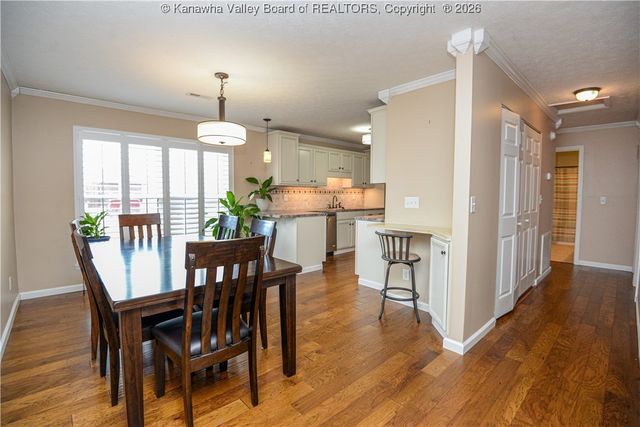 104 Trappers Place, Charleston, WV 25314