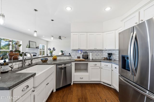 1390 County Road 3051, Athens, TN 37303