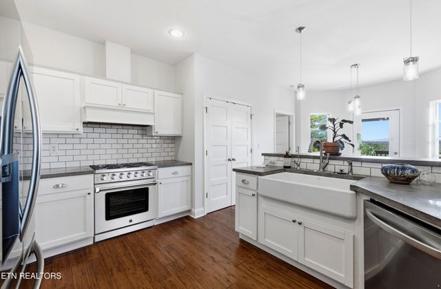 1390 County Road 3051, Athens, TN 37303