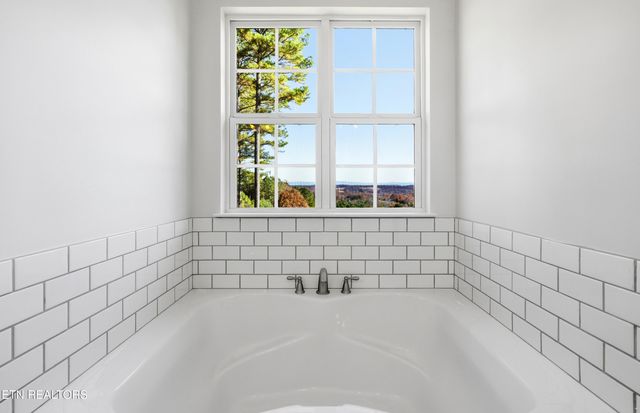 1390 County Road 3051, Athens, TN 37303