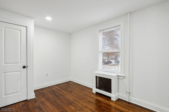 621 Roosevelt Ave, Carteret Boro, NJ 07008