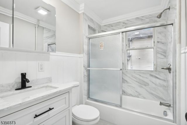 621 Roosevelt Ave, Carteret Boro, NJ 07008