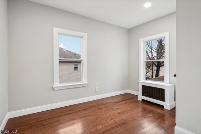 621 Roosevelt Ave, Carteret Boro, NJ 07008