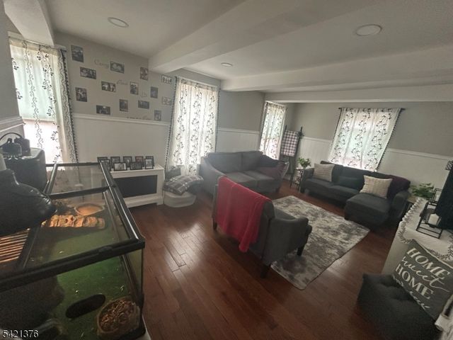 621 Roosevelt Ave, Carteret Boro, NJ 07008