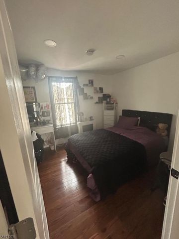 621 Roosevelt Ave, Carteret Boro, NJ 07008