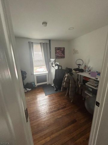 621 Roosevelt Ave, Carteret Boro, NJ 07008