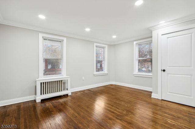 621 Roosevelt Ave, Carteret Boro, NJ 07008