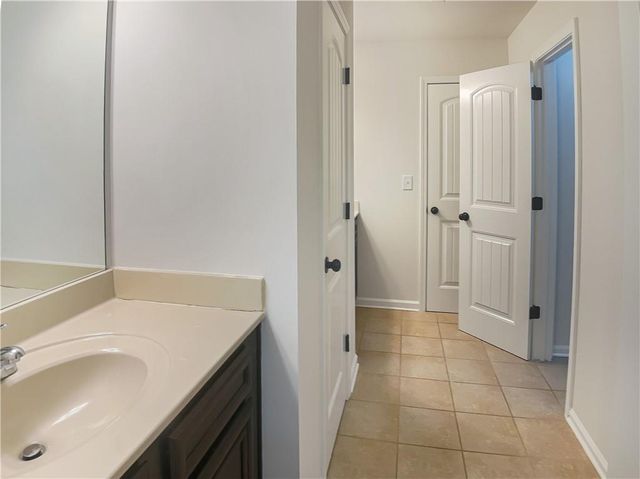 412 Live Oak Pass, Loganville, GA 30052