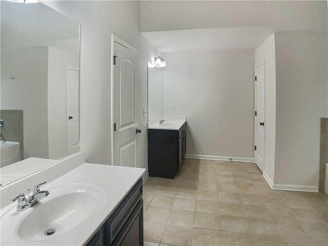 412 Live Oak Pass, Loganville, GA 30052