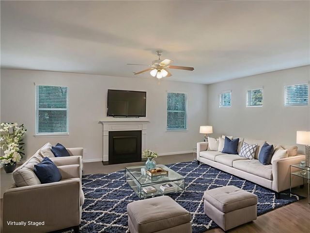 412 Live Oak Pass, Loganville, GA 30052